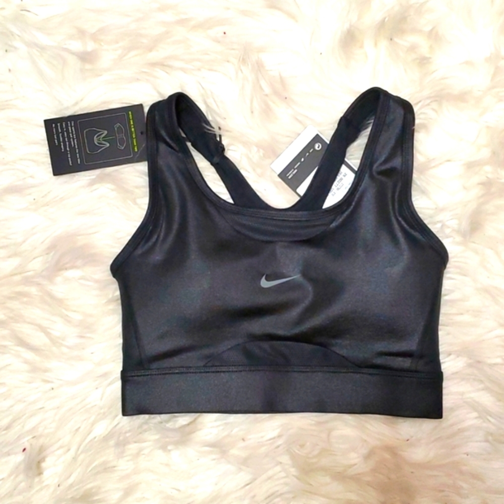 NWT: NIKE SHIMMERY  BLK SPORTS BRA